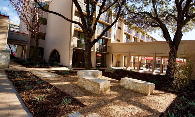 Franklin Park Hotel | Book Ramada by Wyndham Austin South: Pool & Spa Retreat