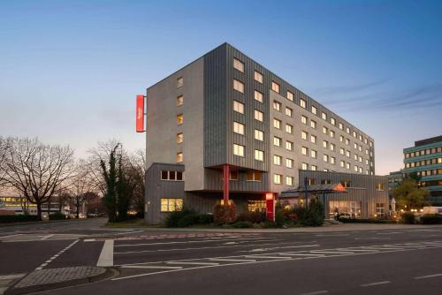 Bottrop Hotel | Pet-Friendly Getaway at Ramada by Wyndham Bottrop City