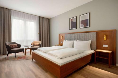 Ratingen Hotel | Discover Landhotel Krummenweg: 4-Star Pet-Friendly Retreat