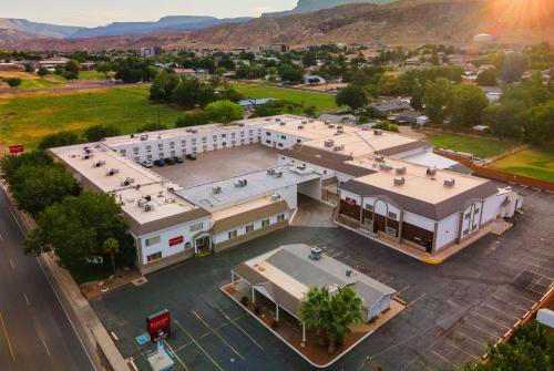 La Verkin Hotel | Discover Ramada by Wyndham La Verkin near Zion National Park