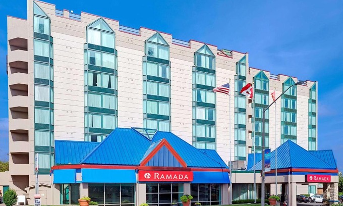 Fallsview Hotel | Discover Comfort at Ramada by Wyndham Niagara Falls/Fallsview