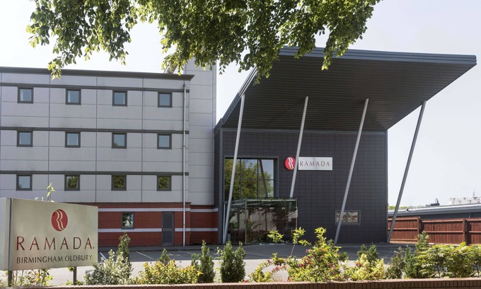 Oldbury Hotel | Discover Comfort at Ramada by Wyndham Oldbury Birmingham