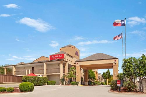 West San Antonio Hotel | Family-Friendly Stay at Ramada by Wyndham Near SeaWorld