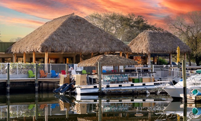 Whitfield Hotel | Serene Getaway at Ramada by Wyndham Sarasota Waterfront