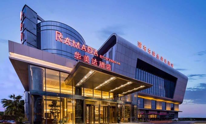 Pudong Hotel | Discover Ramada by Wyndham Shanghai Pudong: Family-Friendly Stay