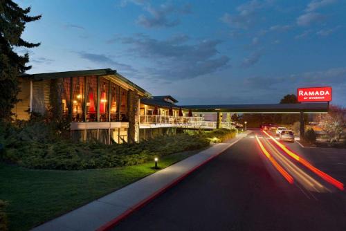 Spokane Hotel | Relax at Ramada by Wyndham Spokane Airport: Pet Friendly & Pool
