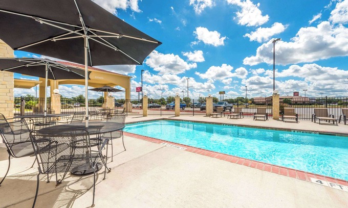 College Station Hotel | Top-Rated Ramada by Wyndham College Station with Pool & Breakfast