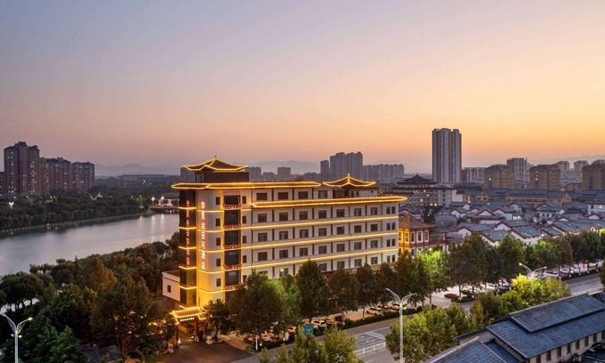 Kuiwen District Hotel | Discover Ramada Encore by Wyndham Linqu Downtown's Comfort