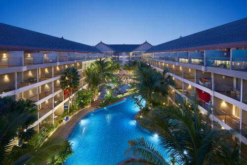 Sunset Road Resort | Discover Ramada Encore by Wyndham Bali Seminyak: Oceanfront Delight