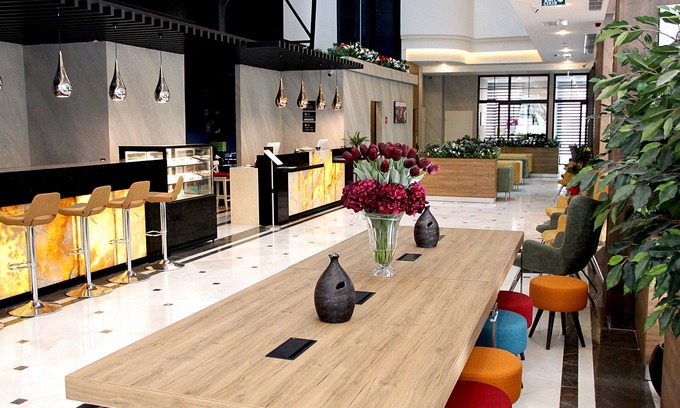 Kucukcekmece Hotel | Discover Relaxation at Ramada Encore Istanbul Basin Express