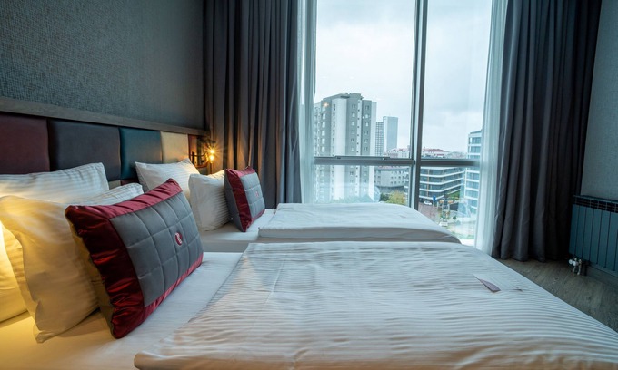 Avcilar Hotel | Discover Ramada Encore: Spa & Family-Friendly Amenities