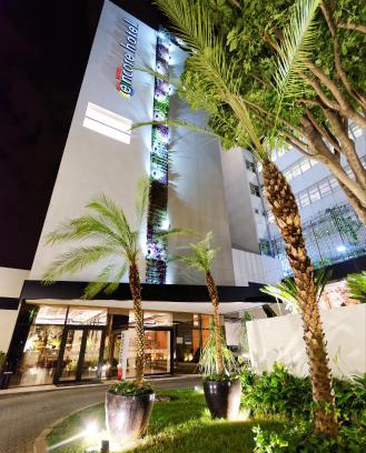 Zona Leste Hotel | Guest Rated: Ramada Encore Sao Paulo with Pool & Restaurant