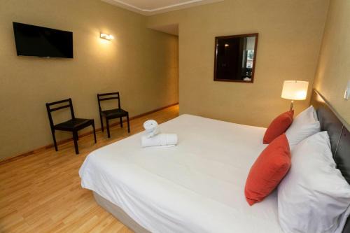 Province of Tucuman Hotel | Relax at Garden Plaza: 4-Star Oceanfront Retreat