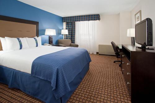 Sheridan Hotel | Relaxing Stay at Ramada Plaza by Wyndham Sheridan Hotel