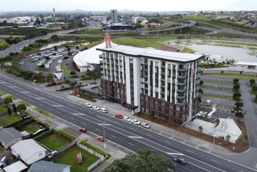 Manurewa Hotel | Comfortable Ramada Suites by Wyndham Manukau Awaits You