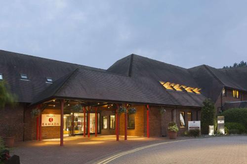 Telford Hotel | Explore Ramada Telford Ironbridge with Family-Friendly Amenities
