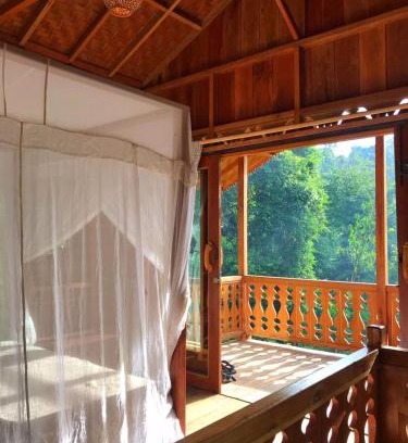 Bukit Lawang Hotel | Guest Rated Rambai Tree Jungle Lodges with Hot Tub & Breakfast