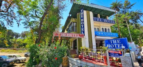 Mount Abu Hotel | Budget-Friendly Stay at The Hotel with Family Amenities