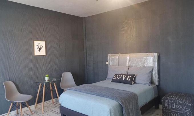 Villahermosa Apartment | Pet-Friendly Ramona Loft with Breakfast for Families