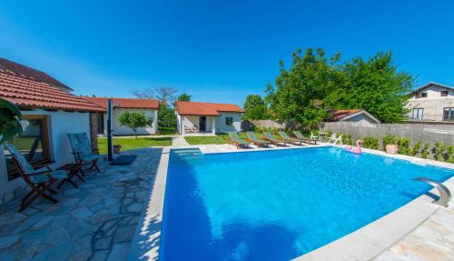 Trn House | Experience Ranc Vitina: Oceanfront Oasis with Perfect Reviews