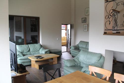 Novaci Villa | Family-Friendly Ranca Residence with Kitchen Amenities
