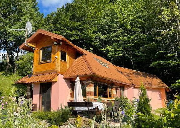 Sarajevo Ski Chalet | Pet-Friendly Retreat at Ranch Diamond Sarajevo - 4 Star Stay