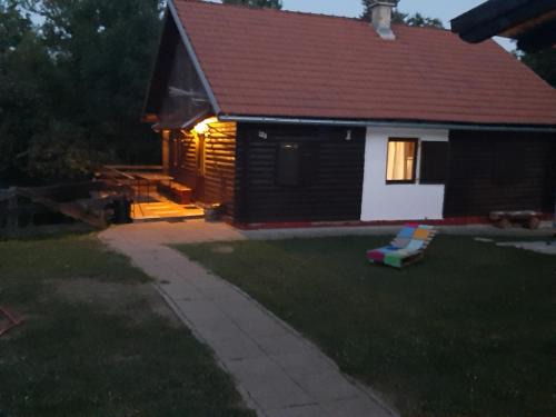 Catrnja House | Relax at Ranch Farm Stay with Oceanfront Views & Pet-Friendly