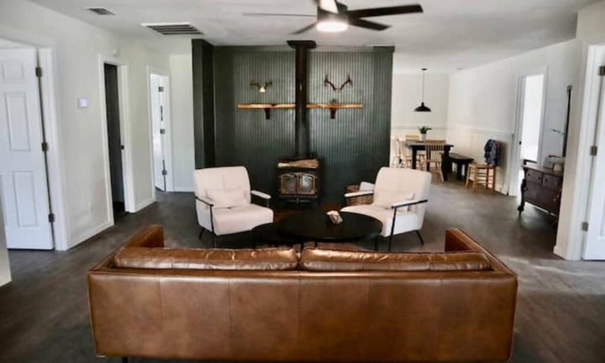 Lampasas House | Relax at Ranch Retreat: Spa, Hot Tub & Family-Friendly Fun
