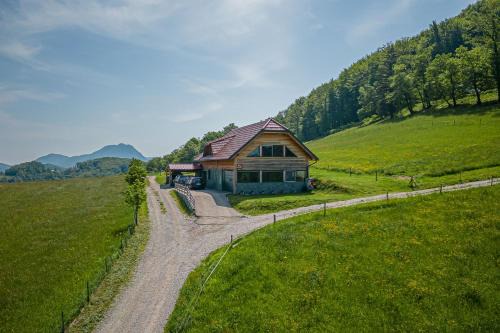 Rogaska Slatina Ski Chalet | Relaxing Ranch Stojnšek House with Sauna - Guest Rated 10/10