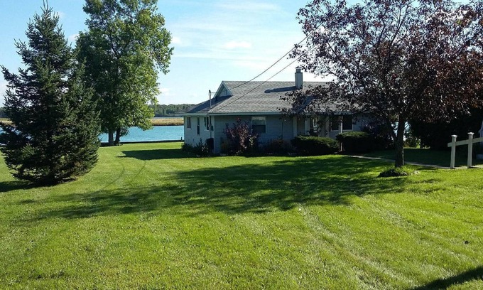 Sault Ste. Marie House | Waterside Ranch Retreat: Ideal for Boat Watching Enthusiasts
