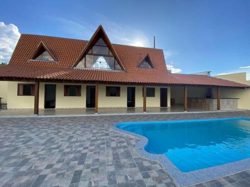 Carmo do Rio Claro House | Discover Rancho Chega Mais 3: Family-Friendly Retreat