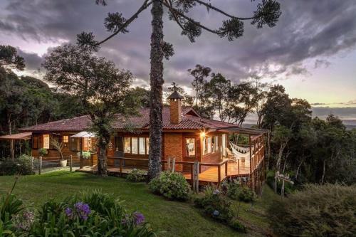 Rancho Queimado House | Cozy Rancho do Canarinho with Scenic Views and Family Fun