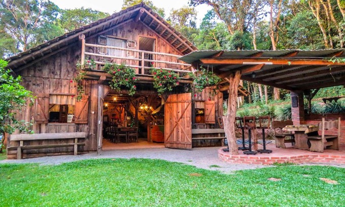 Rio Negro Cabin | Pet-Friendly Retreat at Rancho do Lucas - Perfect for Families