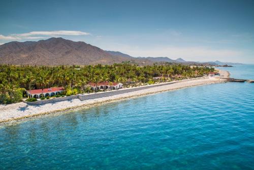Las Cruces Hotel | Idyllic Rancho Las Cruces: 5-Star Oceanfront Retreat