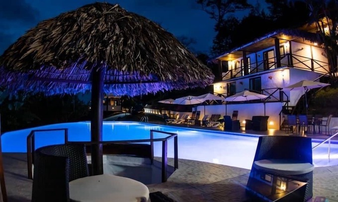 Puerto Lindo Hotel | Relax at Ranchos de Chalia with Pool and Spa Amenities