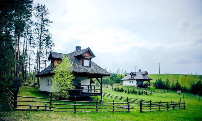 gmina Przerosl House | Discover Ranczo Przerośl: Pet-Friendly Oceanfront Retreat