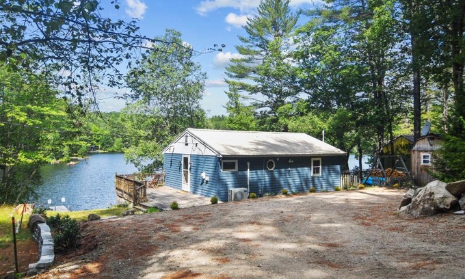 Parsonsfield Villa | Cozy Randall Lake Retreat - Family-Friendly Villa Awaits