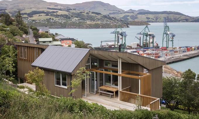Lyttelton House | Randolph Terrace - Soak up the panoramic harbour views of Lyttelton
