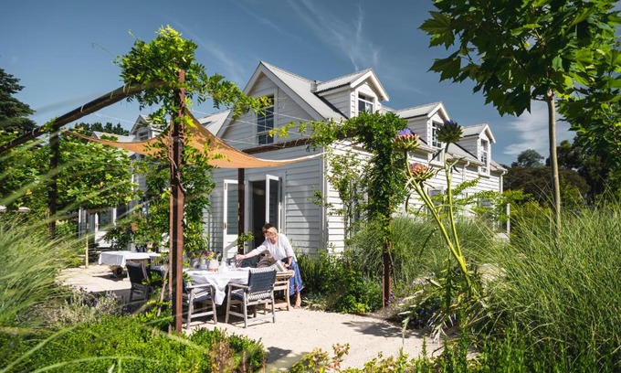 Opaki Cabin | Ranginui Retreat: Top-Rated Stay with Oceanfront Amenities