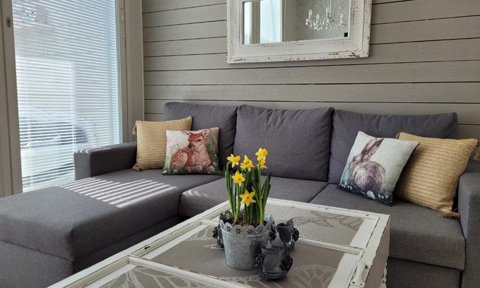 Kalajoki Apartment | Rantahiekka B4: Guest Rated 10/10 with Oceanfront Views