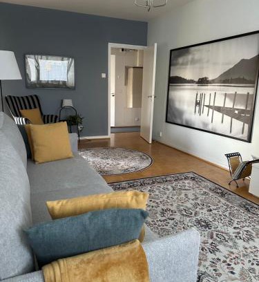 Savonlinna Apartment | Pet-Friendly Rantaraitti with Ocean Views & Perfect Score