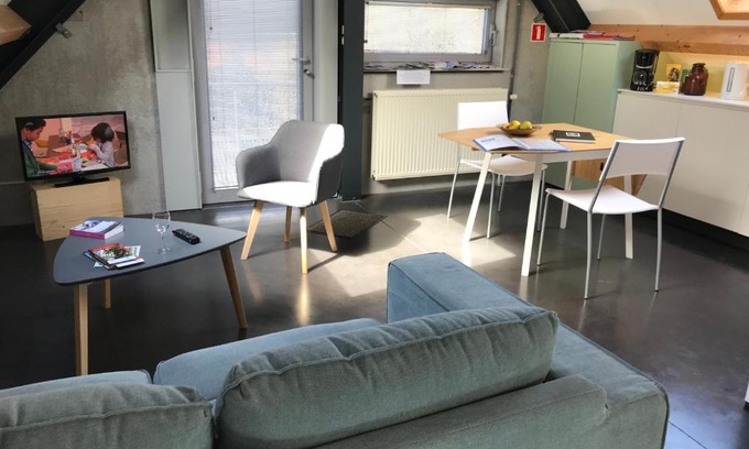 Sint Denijs-Westrem Apartment | Experience Rap 'n Holiday Home - Guest Rated 9.3/10