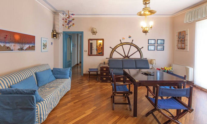 Zoagli Apartment | Rapallo comfortable apartment a stone's throw from the sea with parking space