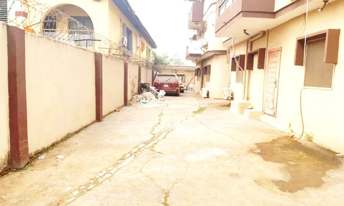 Somolu Apartment | Convenient Stay at Raphael's Place with Kitchen & Free Wifi