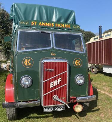 Turnchapel House | Unique 1954 Vintage Lorry in Coastal Paradise - Rated 9/10