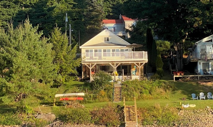 Hadley House | Idyllic Lakefront 4BR Home with Breathtaking Views