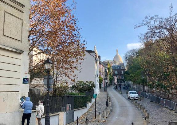 Montmartre Apartment | Architectural Gem in Montmartre - Family Friendly Retreat