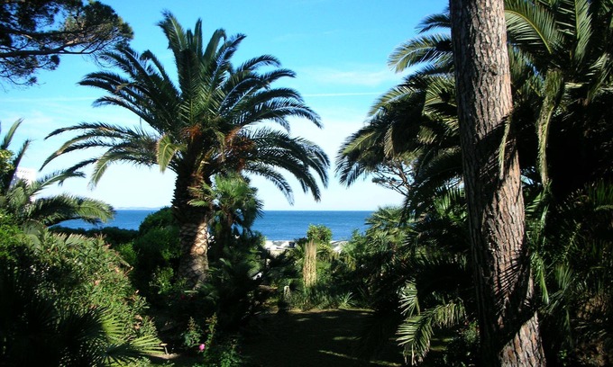 Le Mourillon House | Secluded Waterfront Retreat with Ocean Views & Spa Amenities