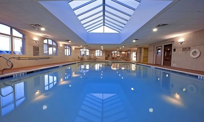 Killeen Hotel | Unique Retreat: Two Beautiful Units with Pool Access