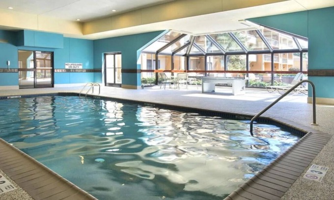 Mahwah House | Rare Gem! Onsite Pool, Free Parking, Pet-Friendly Property